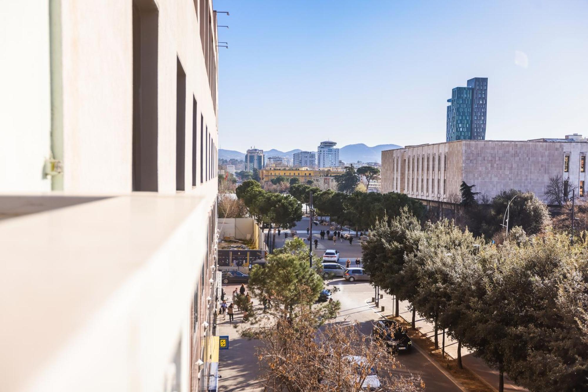 Viewpoint Central Apartment Tirana Exterior photo