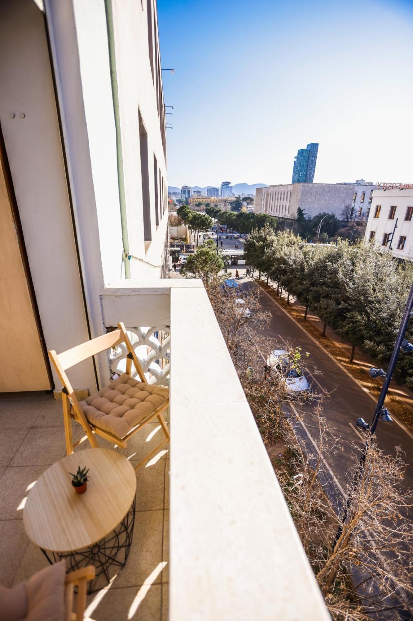 Viewpoint Central Apartment Tirana Exterior photo